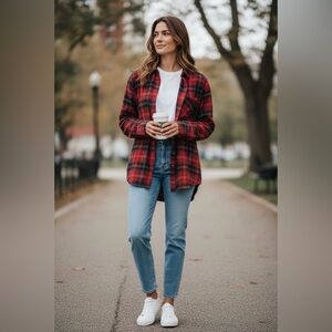 American Eagle Soft Plaid Button Down Shirt Red Black Boyfriend Fit Size Small